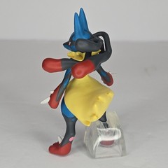 Pokemon Scale World 2.5″ 1:20 Scale Mega Lucario Mini Figure Nintendo