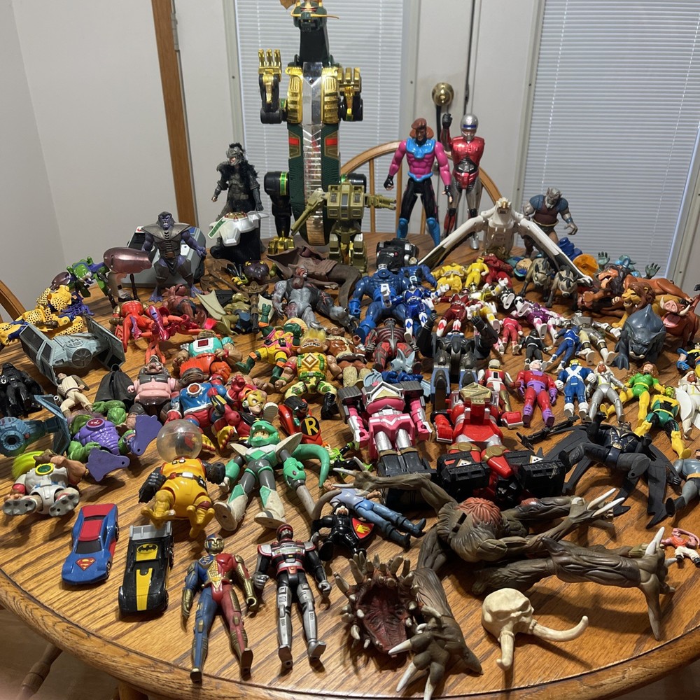 100+ 90’s loose action figure lot Snake Man Capcom Mega Man, Bandai, TMNT Marvel