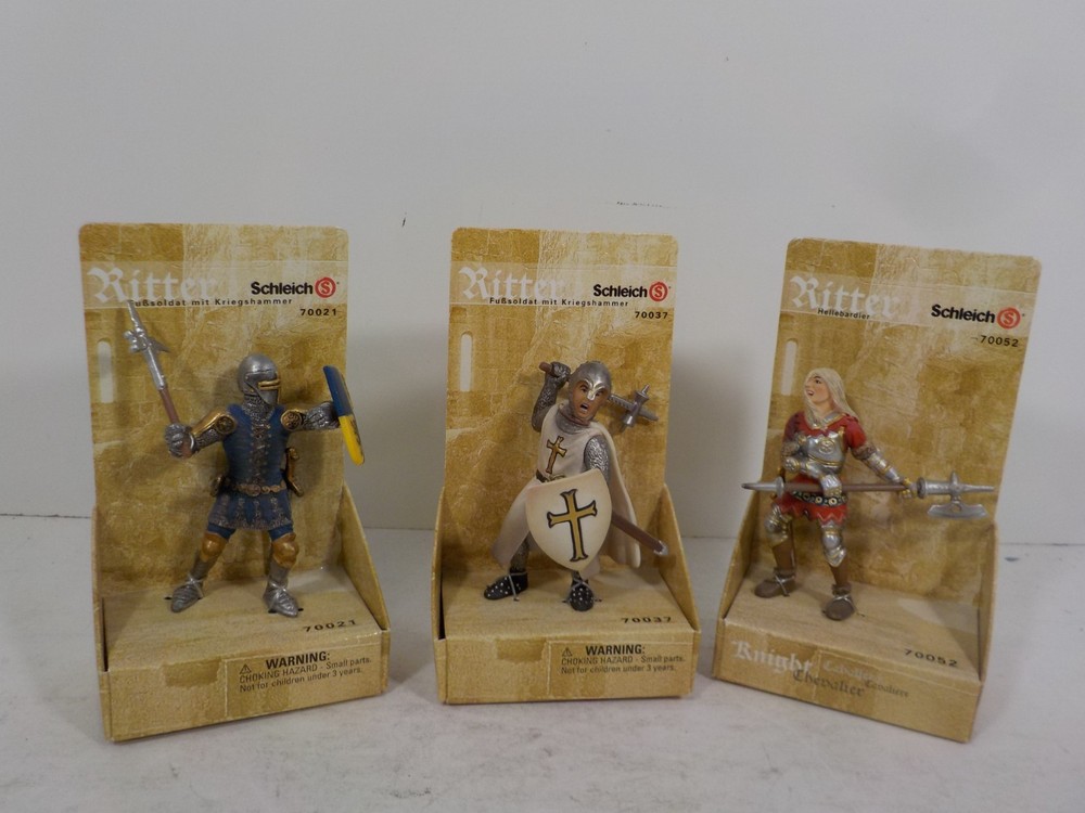 N A327 Schleich Ritter Knights Lot of 2 Foot Soldier & One Red Knight W/ Weapon