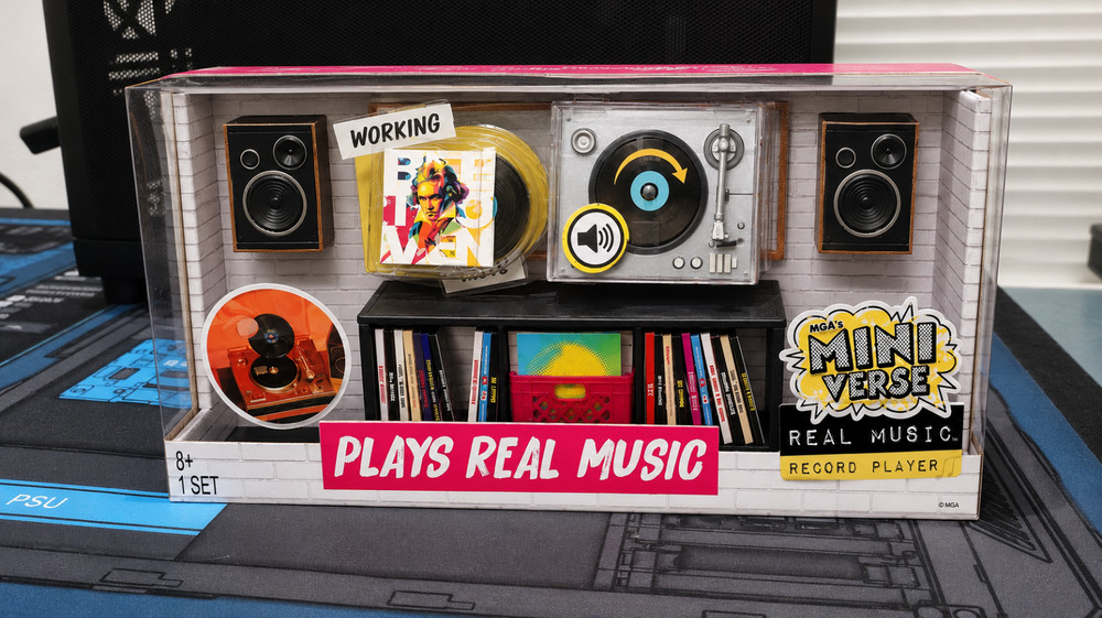 MGA’s Miniverse Real Vinyl Music Record Player IN HAND IMMEDIATE SHIP