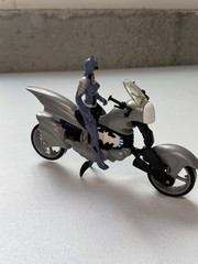 Vintage 1997 Batman BATGIRL ICE STRIKE CYCLE Action Figure + Bike/Motorcyle