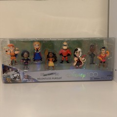 Disney 100 Celebration Figure Pack-100 Years of Relentless Pursuit 8 Figures