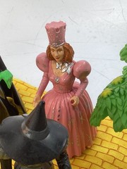Vintage Wizard of Oz Figures Glinda,Witch,Yellow Brick Rd.+ (F3)