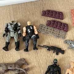 VTG Large Mixed Lot of Military & Other Action Figures & Accessories