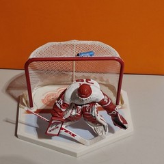 Figurine McFarlane NHL Series 2 Dominik Hasek White Regular Detroit Red Wings