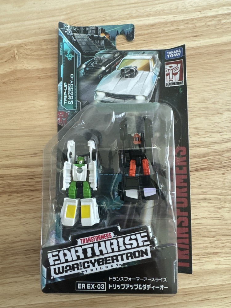 Takara Tomy Transformers Earthrise War For Cybertron Trilogy Trip-Up & Daddy-O