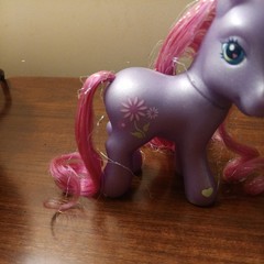 Vintage My Little Pony Petal Blossom G3 Super Long Tinsel Hair 2002 Hasbro