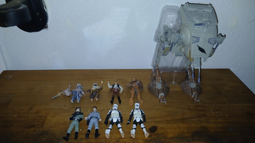 Star Wars battle of endor target exclusive with weapons and accessories