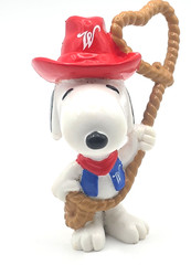 Whitman’s PEANUTS Valentine’s Day Cowboy Snoopy PVC Figure