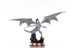 Yu-Gi-Oh! – Blue Eyes White Dragon 14″ PVC Statue