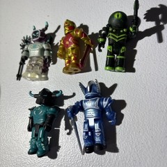 R0BL0X Toys Lot Of 5 Champions Collection Figures Only No Codes Playset