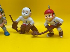 Lot of 5 Vintage 1983 Sport-Billy PVC figures-baseball, football, hockey, soccer