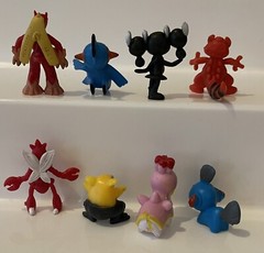 Vintage some RL some PK Pokemon Collectible Mini 1″ Figures Lot 8 Year varies