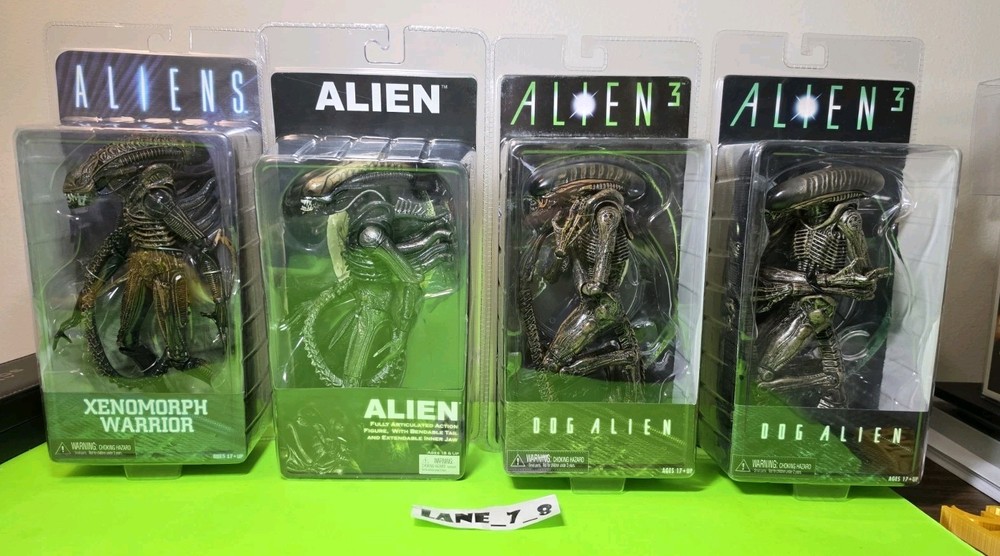 NECA Alien Lot Set Of 4 Figures Dog Aliens Xenomorph Warrior 7″ Figures NEW