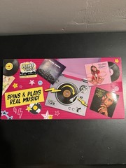 MGA Miniverse Real Music Record Player & Record Shop Fender Bundle NEW 2-Pack
