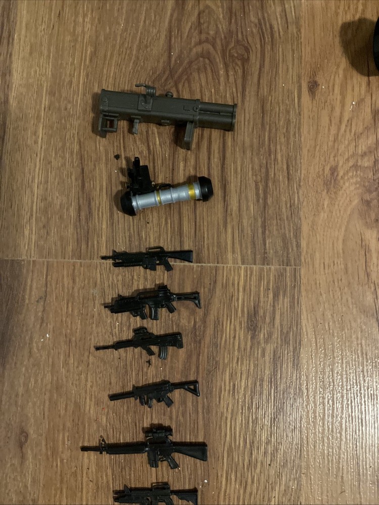 Toy Figure Weapons, Assault Riles, Pistol, Machine Guns.