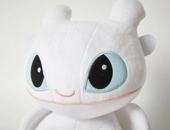 How To Train Your Dragon 3 Light Fury Plush Doll Sitting 9.8″ 25cm Toothless Cut
