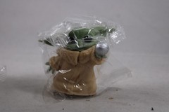 STAR WARS THE BOUNTY COLLECTION GROGU WITH SILVER BALL ACTION FIGURE
