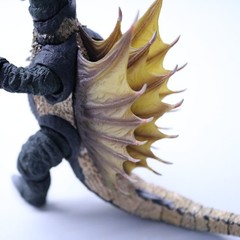 [USED] BANDAI SPIRITS S.H.MonsterArts Godzilla GIGAN 1972 Action Figure