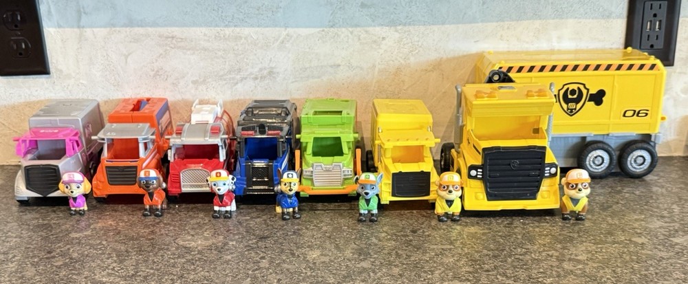 Paw Patrol Big Truck Pups Set of 7 -7 Pup Figures & 7 Big Trucks Rigs