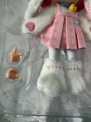 100% AUTHENTIC Pop Mart MOLLY PEEK A BOO 1/8 Action Figure – Regular (WHITE Cat)