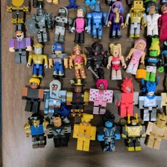 Huge Roblox Action Figures Lot with Tons Of Accessories Included No Codes