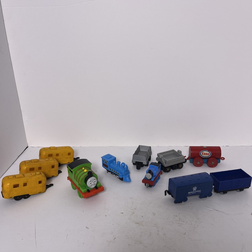 Thomas The Train & Assorted Brands / Sizes – Lot Of 11 Cars And Engines Total