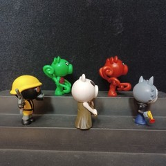 PhatMojo Roblox Piggy 20 Figure Lot Skelly Parasee Soldier Clowny Foxy Rash
