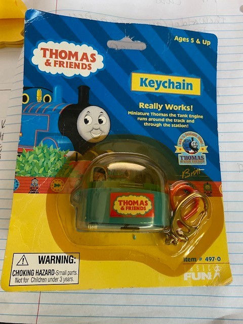 New 2000 Mini Thomas Train & Friends Pull Chain Thomas Races on Tracks Keychain