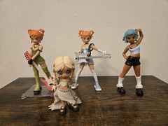 4 Peach Riot Figures – Gigi Ice, Gigi Sweet Pea, Frankie Moonrise, Poppy
