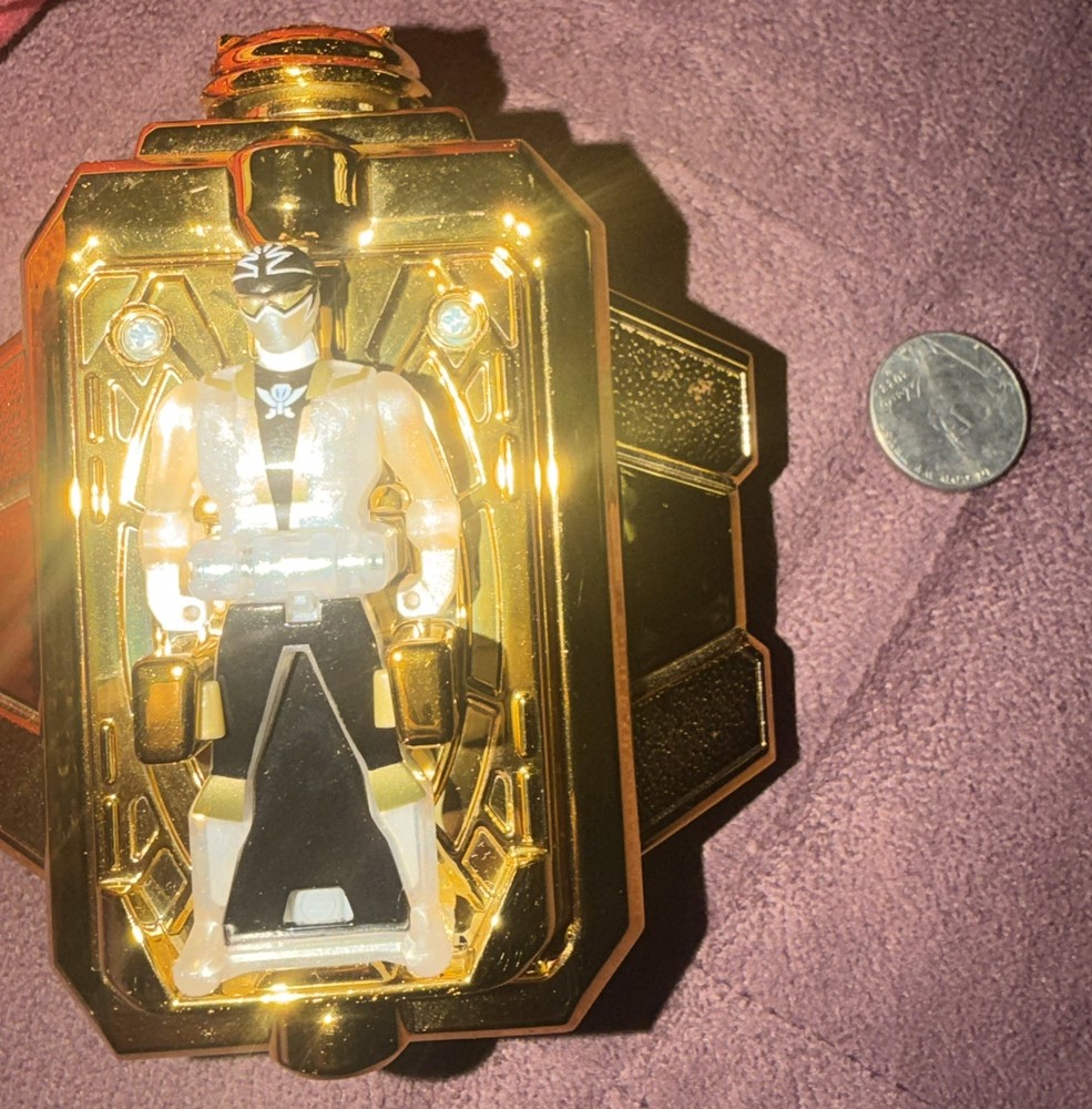 Power Rangers Super Megaforce gold key holder buckle and clear silver ranger key