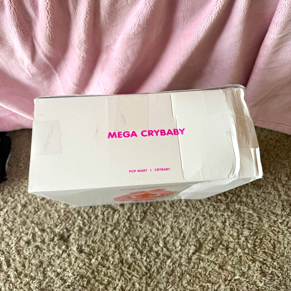 POP MART Mega Crybaby 400% Crying in Pink CRYBABY Action Figure w/ Accessories.