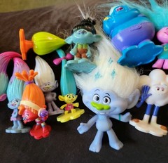 Lot of 13 Troll Figurines From The Movie Trolls Disney