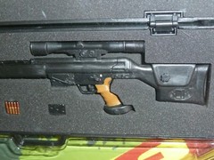 INTOYZ ARMED FORCES PSG-1 RIFLE WITH CASE CARDED WEAPON 1/6TH SCALE GI JOE