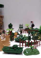 82pcs/set Military Playset Plastic Toy Soldier Army Men Figures & Accessories 3+