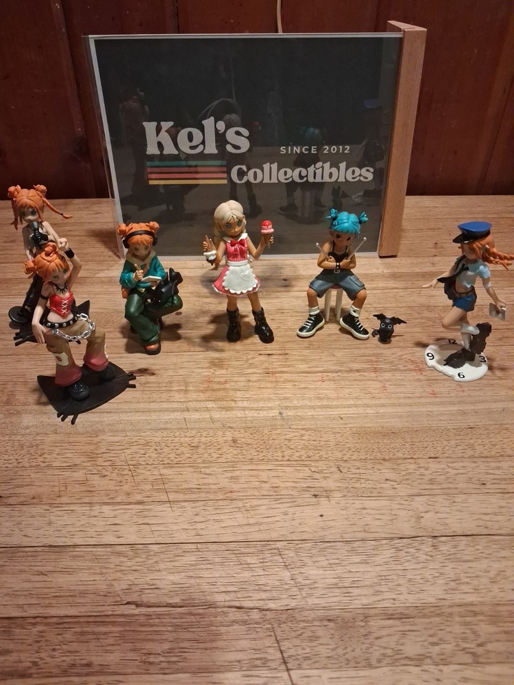 Peach Riot Figurines lot of 6
