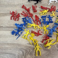 Vintage MPC Marx 1960’s Cowboys & Indians Huge Lot Plastic Toy Soldier lot 55mm