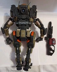 McFarlane Toys Titanfall 2 BT-7274 10-inch Deluxe Action Figure