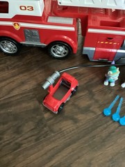 Paw Patrol Ultimate Fire Truck Ultimate Rescue 5 Figures Car And Water Canons