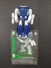 TRANSFORMERS WAR FOR CYBERTRON KINGDOM DELUXE AUTOBOT PIPES COMPLETE TB2