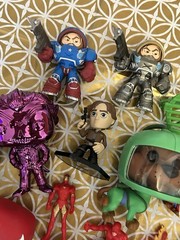 20 Mixed Lot Toys Action Figures Funkos Xmen Marvel SpiderMan Scooby Doo