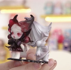Authentic SKULLPANDA Petals in Four Acts Series Confirmed Blind Box Figures Toy