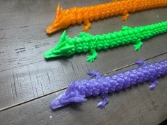 Articulating dragon toy 3D printed Brand New pick the color you want.