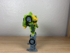 Hasbro Transformers War for Cybertron Autobot Springer