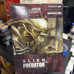 Movie Maniacs Series 5 ALIEN & PREDATOR Deluxe Boxed Set 2002 McFarlane Toys