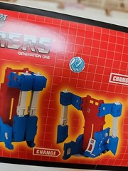 Hasbro Transformers Generation One Commemorative Ultra Magnus Import New