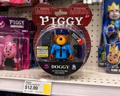Piggy Doggy Action Figure Series 2 New Sealed w/ DLC Code PhatMojo Roblox Toy