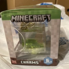 New Minecraft Series 2 Charms Bee 2.5-Inch Backpack Hanger