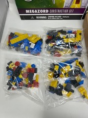 Mighty Morphin Power Rangers Megazord Construction Set 280 Pieces