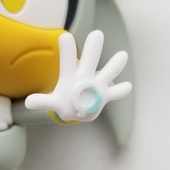 Loose 2024 Monogram 3″ Sonic The Hedgehog S.2 “Silver” 3D Figural Bag Clip READ